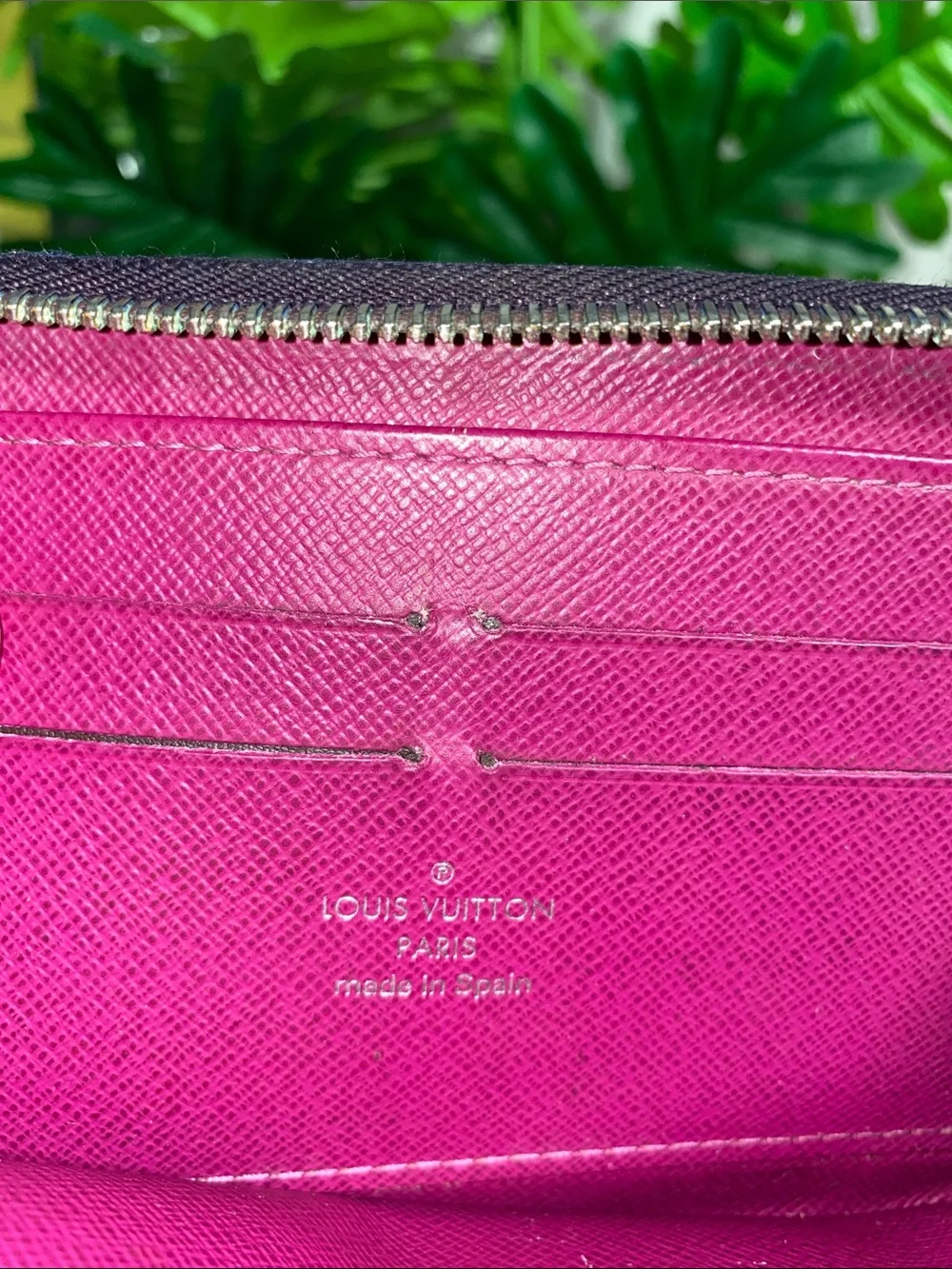 Authentic Rare Louis Vuitton Epi Zippy Wallet